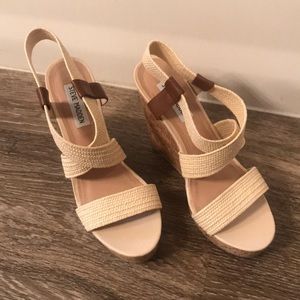 Steve Madden never worn platform wedges